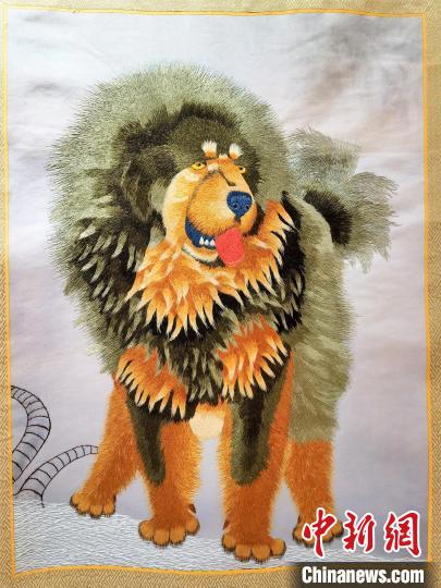 圖為藏繡作品?！∑钤鲚?攝