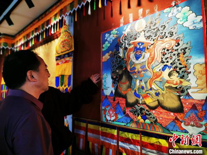 探訪青?！盁嶝曀嚾酥摇保好耖g畫師傾力傳承人類“非遺”