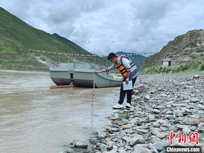 青海通天河上的古渡口蝶變：智慧測量長江源水文情勢