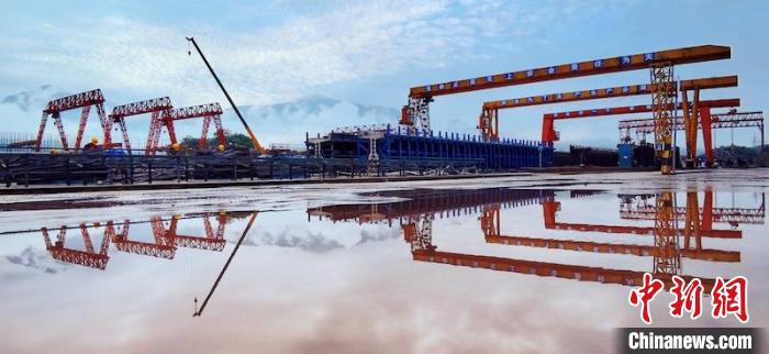 成蘭鐵路高原段T梁發(fā)運全部完成?！≈需F八局 供圖