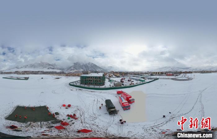 圖為地震實(shí)戰(zhàn)演練現(xiàn)場(chǎng)全景?！∮駱?shù)消防供圖