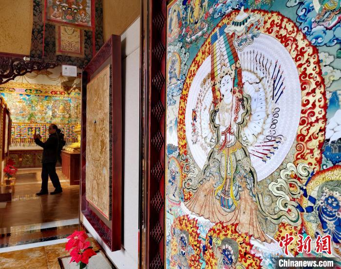 圖為熱貢唐卡?！?zhí)砀?攝