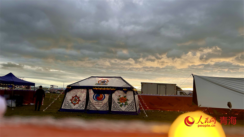 民族風(fēng)情帳篷。人民網(wǎng) 陳明菊攝