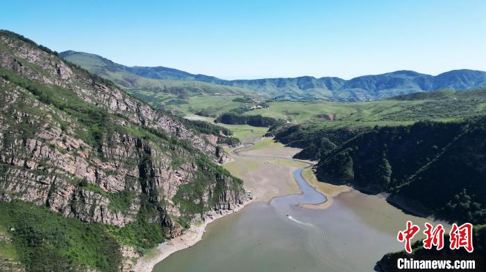甘肅臨潭:天池冶海風(fēng)景美