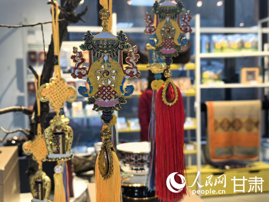 文創(chuàng)產(chǎn)品。人民網(wǎng)記者 周婉婷攝