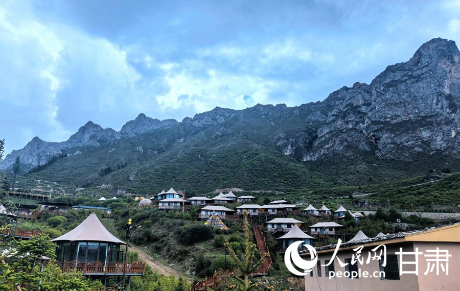 迭部縣扎尕那云境野舍帳篷酒店。人民網(wǎng)記者 周婉婷攝