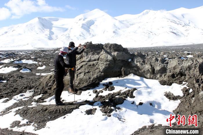 2019年10月冰體融化后遺留下的碎屑物。中科院青藏高原所 供圖