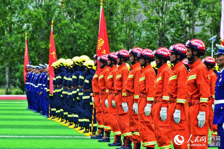 誓師大會(huì)現(xiàn)場(chǎng)。人民網(wǎng) 李海霞 攝