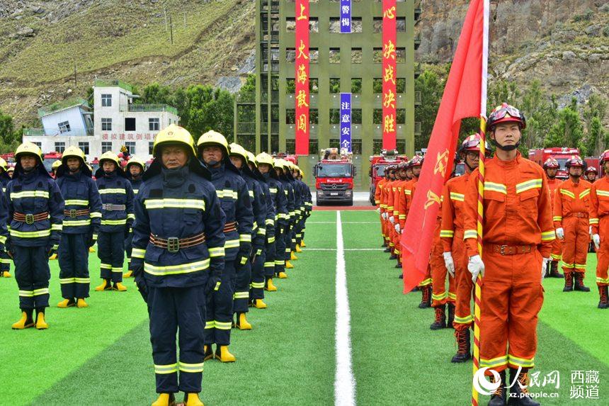 誓師大會(huì)現(xiàn)場(chǎng)。人民網(wǎng) 李海霞攝