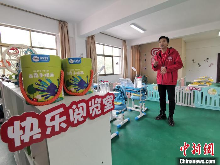 拉薩市堆龍德慶區(qū)幫普村的“心路文化空間”設(shè)有舒適的閱覽室。　趙延 攝