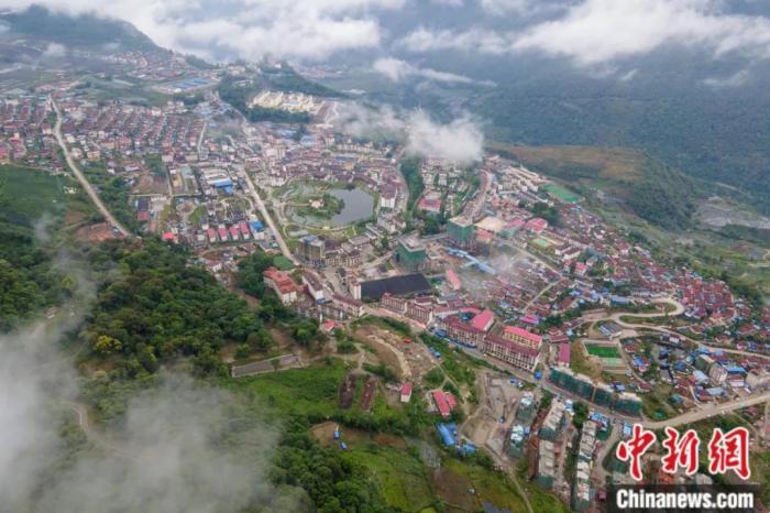 墨脫縣城全貌。(無人機(jī)畫面)