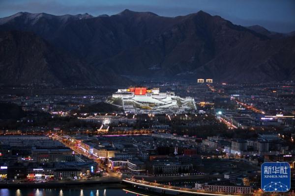 布達(dá)拉宮結(jié)束“冬游”免費政策