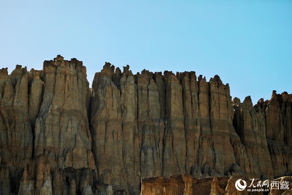 壯美的土林。人民網(wǎng) 李海霞攝