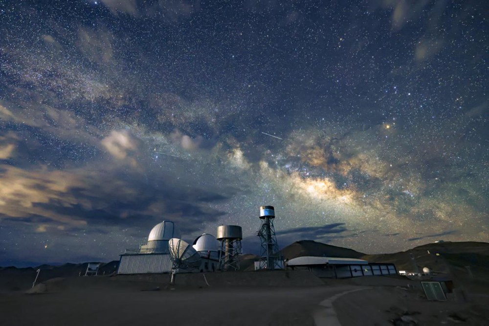 絕美暗夜星空。貢覺群培攝