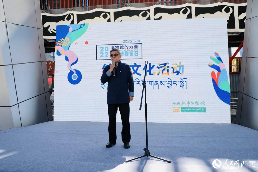 拉薩市委副書記、常務(wù)副市長、北京西藏拉薩指揮部黨委書記王強講話。人民網(wǎng) 次仁羅布攝