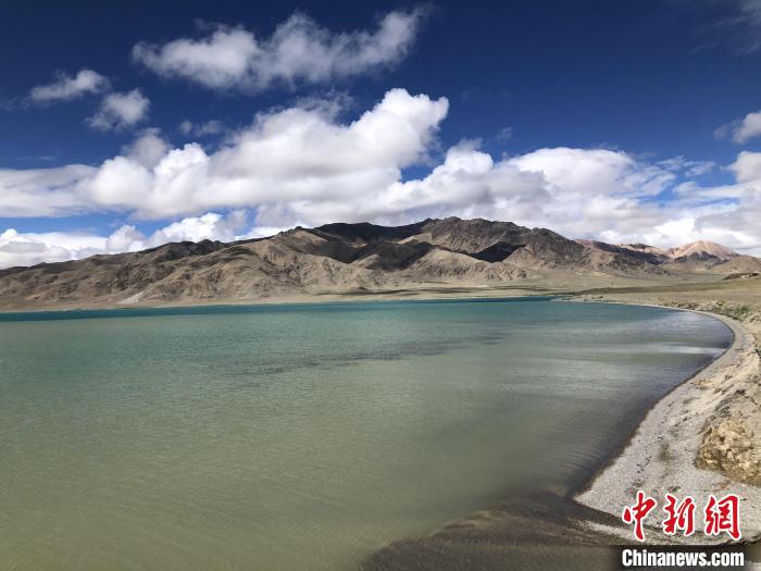 西藏阿里的高原湖泊別若錯(cuò)(又稱別若則錯(cuò))海拔約4470米?！?lt;a target='_blank' href='/'><p  align=