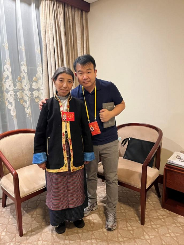 【記者手記Vlog】“守邊的‘阿佳’，您還好嗎”——記者與卓嘎代表再相遇