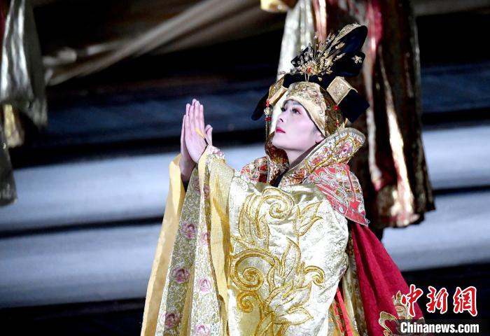 3月17日，西藏拉薩，《文成公主》大型史詩劇演出現(xiàn)場(chǎng)。　李林 攝