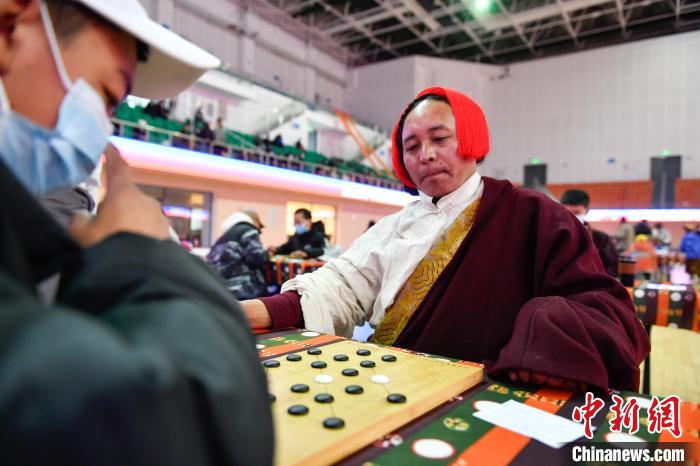 圖為比賽現(xiàn)場?！∝暩聛硭?攝