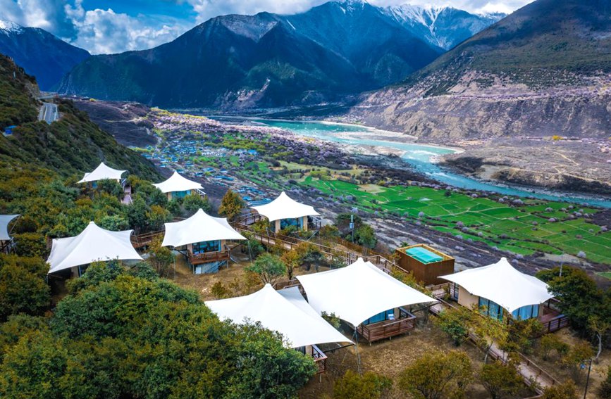 依托桃花資源，打造文旅產(chǎn)業(yè)。 張靜攝