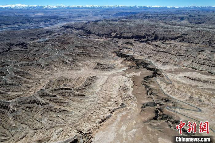 4月5日，西藏阿里札達(dá)土林。(無人機(jī)照片) 李林 攝
