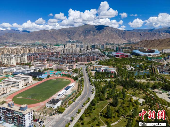 圖為俯瞰拉薩城。資料圖 江飛波 攝