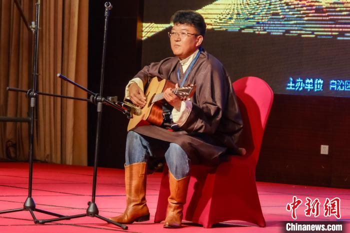 圖為選手進(jìn)行才藝展示?！∥鞑刈灾螀^(qū)旅發(fā)廳供圖