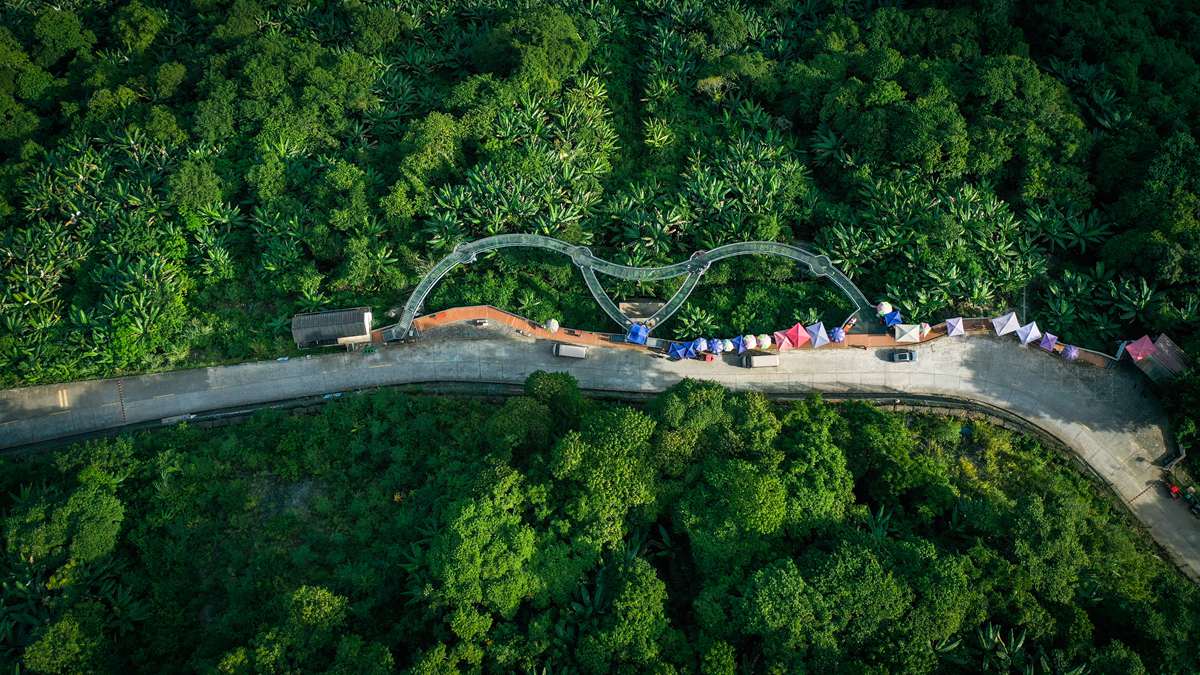 無人機航拍墨脫縣果果塘大拐彎觀景臺。人民網記者 次仁羅布攝