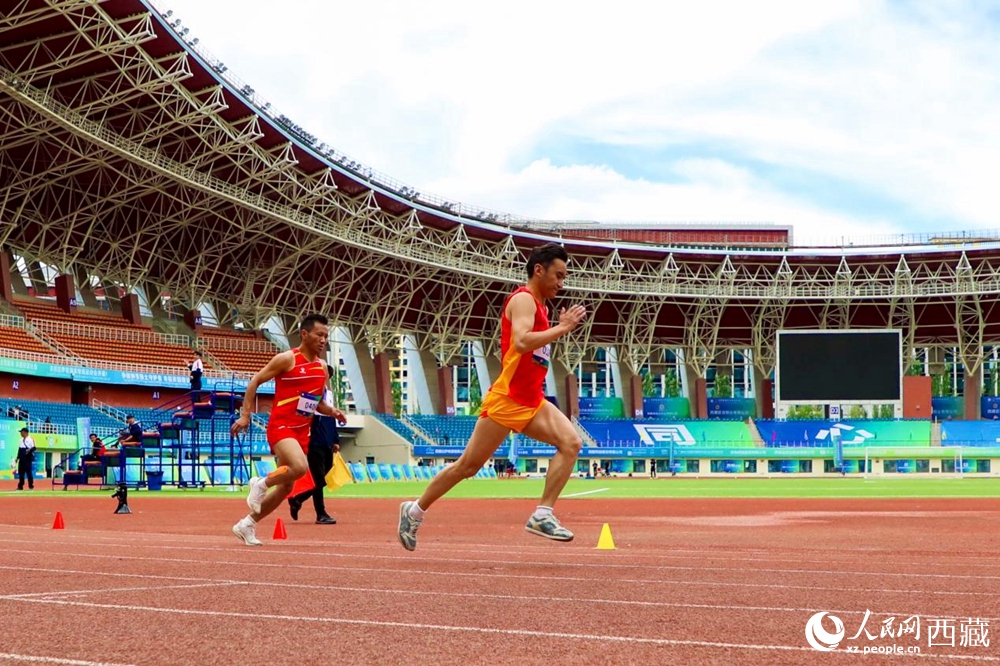 拉薩市群眾文化體育中心舉辦的田徑賽實(shí)況。