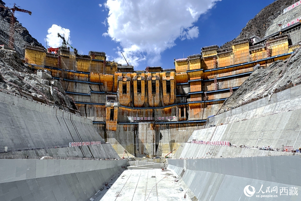 葉巴灘水電站。