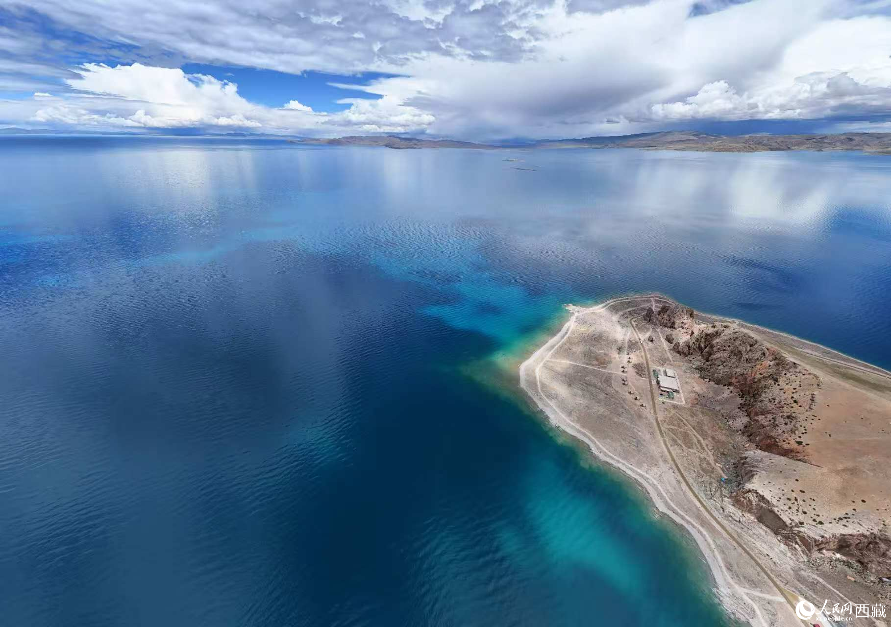 夏日納木錯(cuò) 景美醉游人