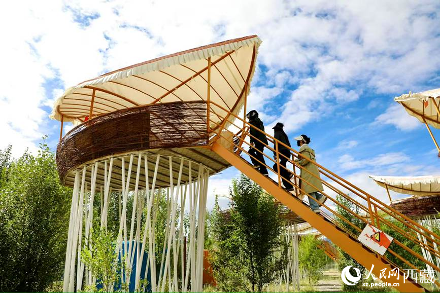 西普農(nóng)博園里的鳥巢餐廳。人民網(wǎng)記者 次仁羅布攝