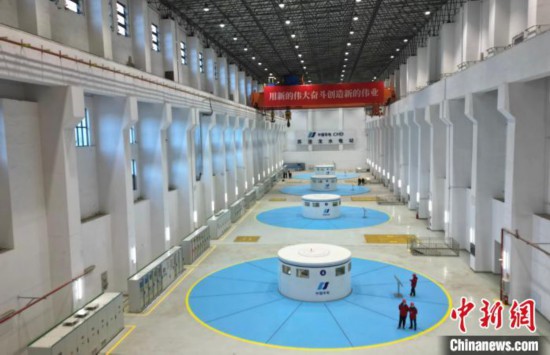 圖為水電站內(nèi)部?！⊥趵凇z