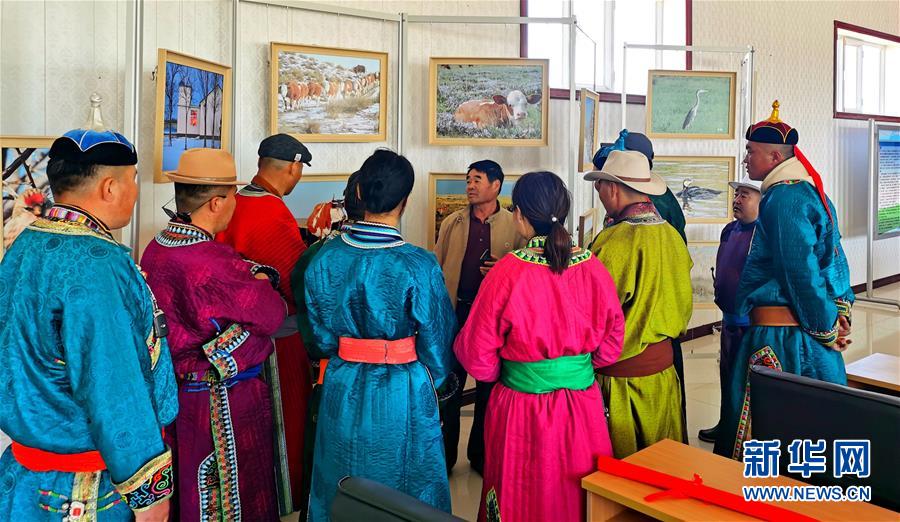 （奮斗百年路　啟航新征程·“七一勛章”獲得者·圖文互動(dòng)）（3）“草原之子”廷·巴特爾：讓草原綠起來(lái)，幫牧民富起來(lái)