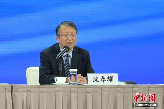 12月3日，香港特區(qū)政府在香港會議展覽中心舉行中共二十大精神宣講會，全國人大常委會法制工作委員會主任沈春耀和全國政協(xié)經(jīng)濟(jì)委員會副主任謝伏瞻出席作宣講。圖為沈春耀發(fā)言。 <a target='_blank' href='/'><p  align=